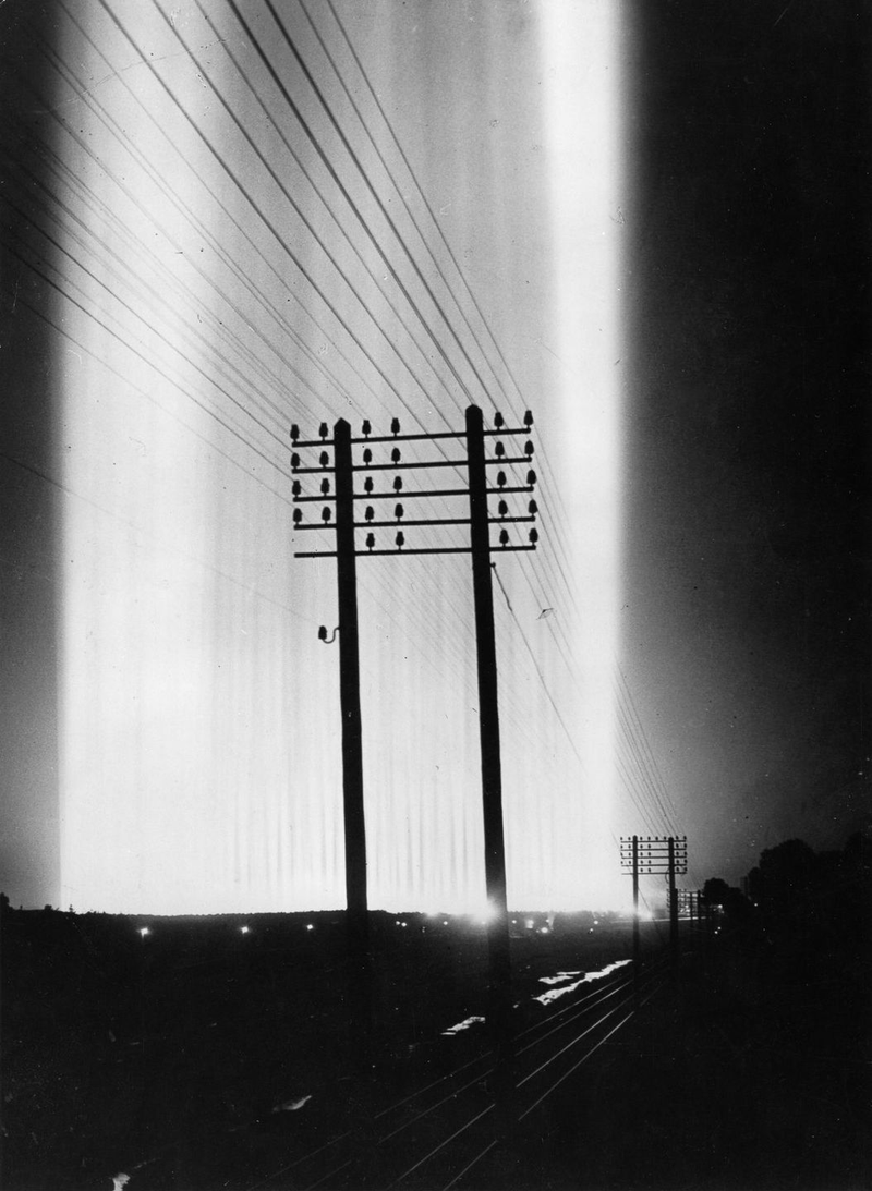 Illustration for article titled Así era la descomunal catedral del nazismo: un edificio de luz en el que el reich escenificaba sus mayores eventos